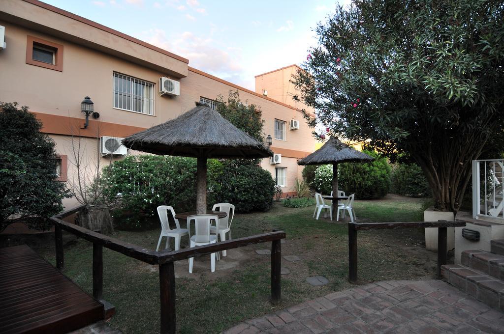 ויז'ה קרלוס פאס Casa Nostra Hotel מראה חיצוני תמונה
