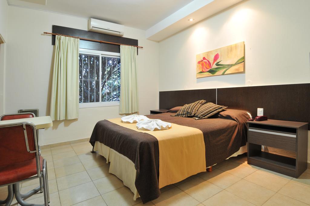 ויז'ה קרלוס פאס Casa Nostra Hotel מראה חיצוני תמונה