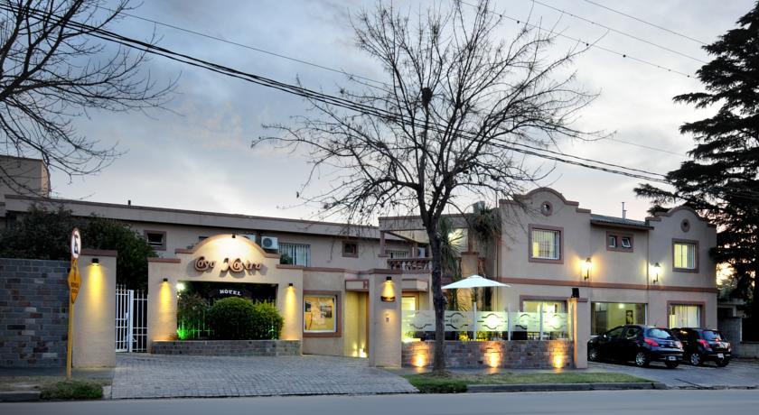 ויז'ה קרלוס פאס Casa Nostra Hotel מראה חיצוני תמונה