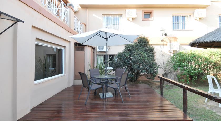 ויז'ה קרלוס פאס Casa Nostra Hotel מראה חיצוני תמונה