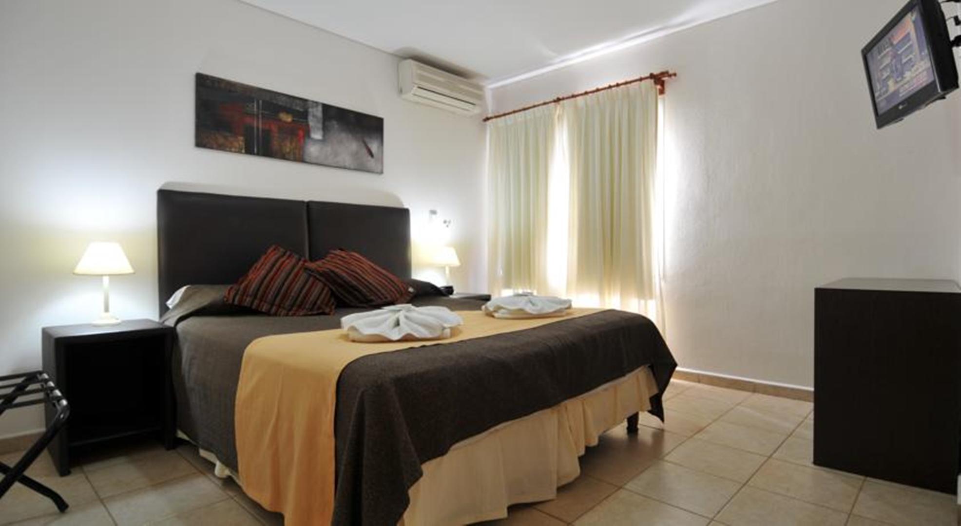 ויז'ה קרלוס פאס Casa Nostra Hotel מראה חיצוני תמונה