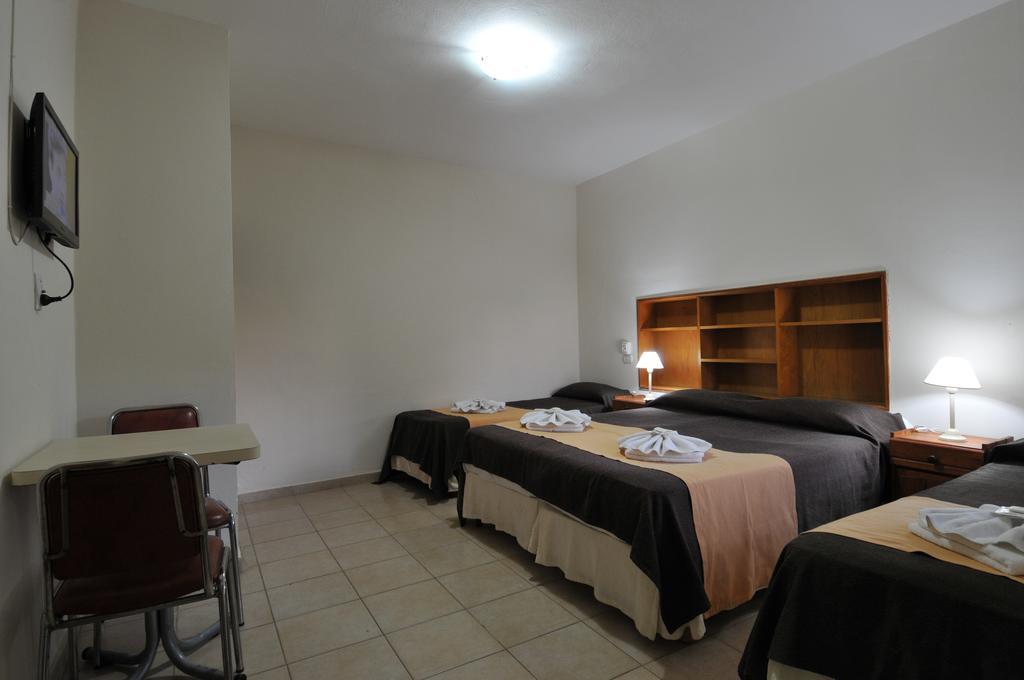 ויז'ה קרלוס פאס Casa Nostra Hotel מראה חיצוני תמונה