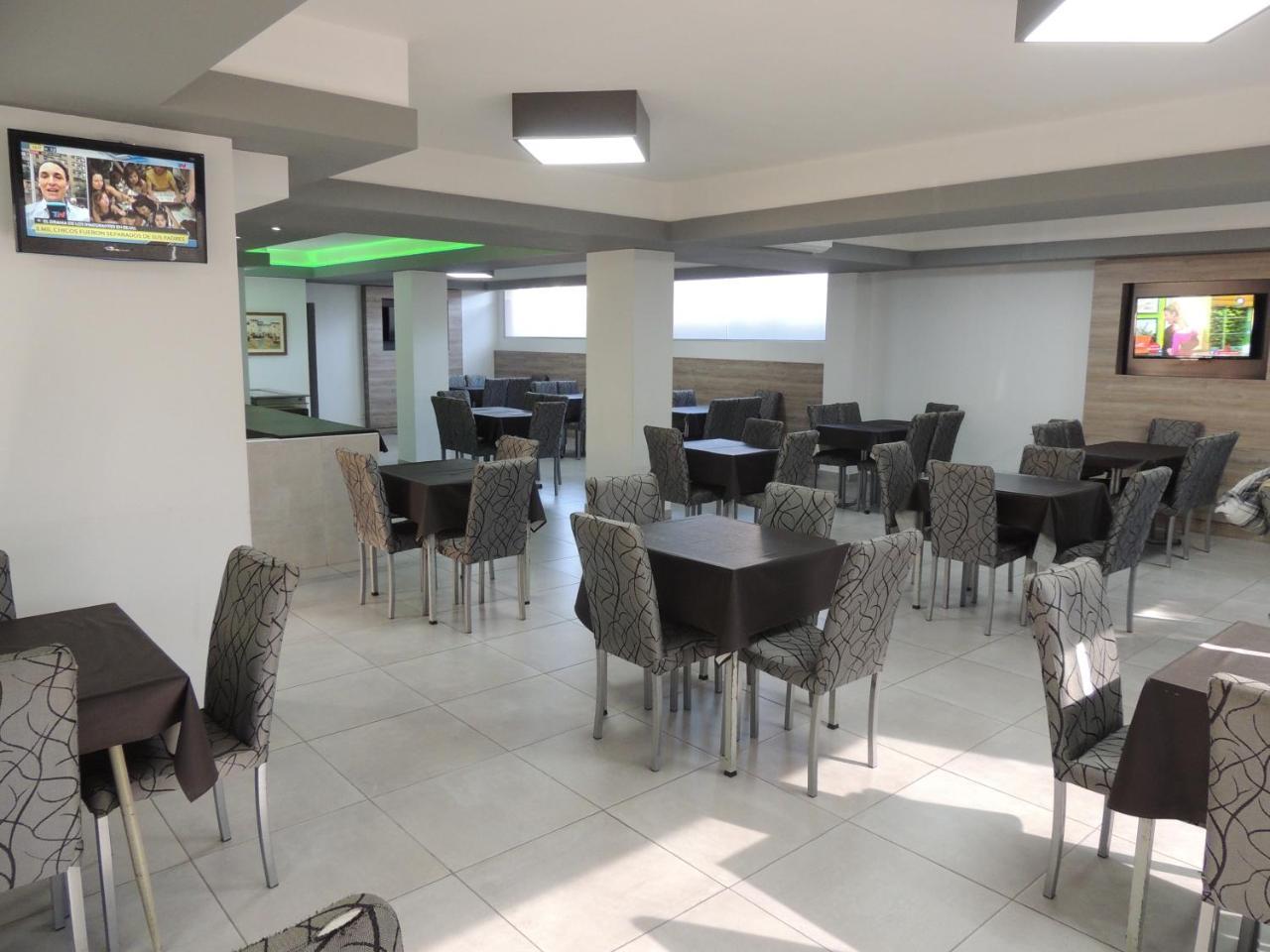 ויז'ה קרלוס פאס Casa Nostra Hotel מראה חיצוני תמונה