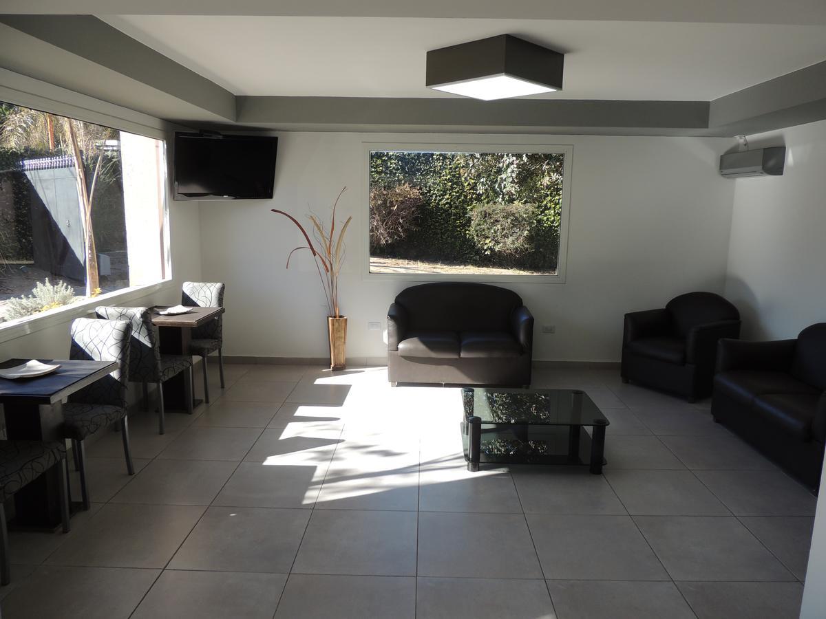 ויז'ה קרלוס פאס Casa Nostra Hotel מראה חיצוני תמונה