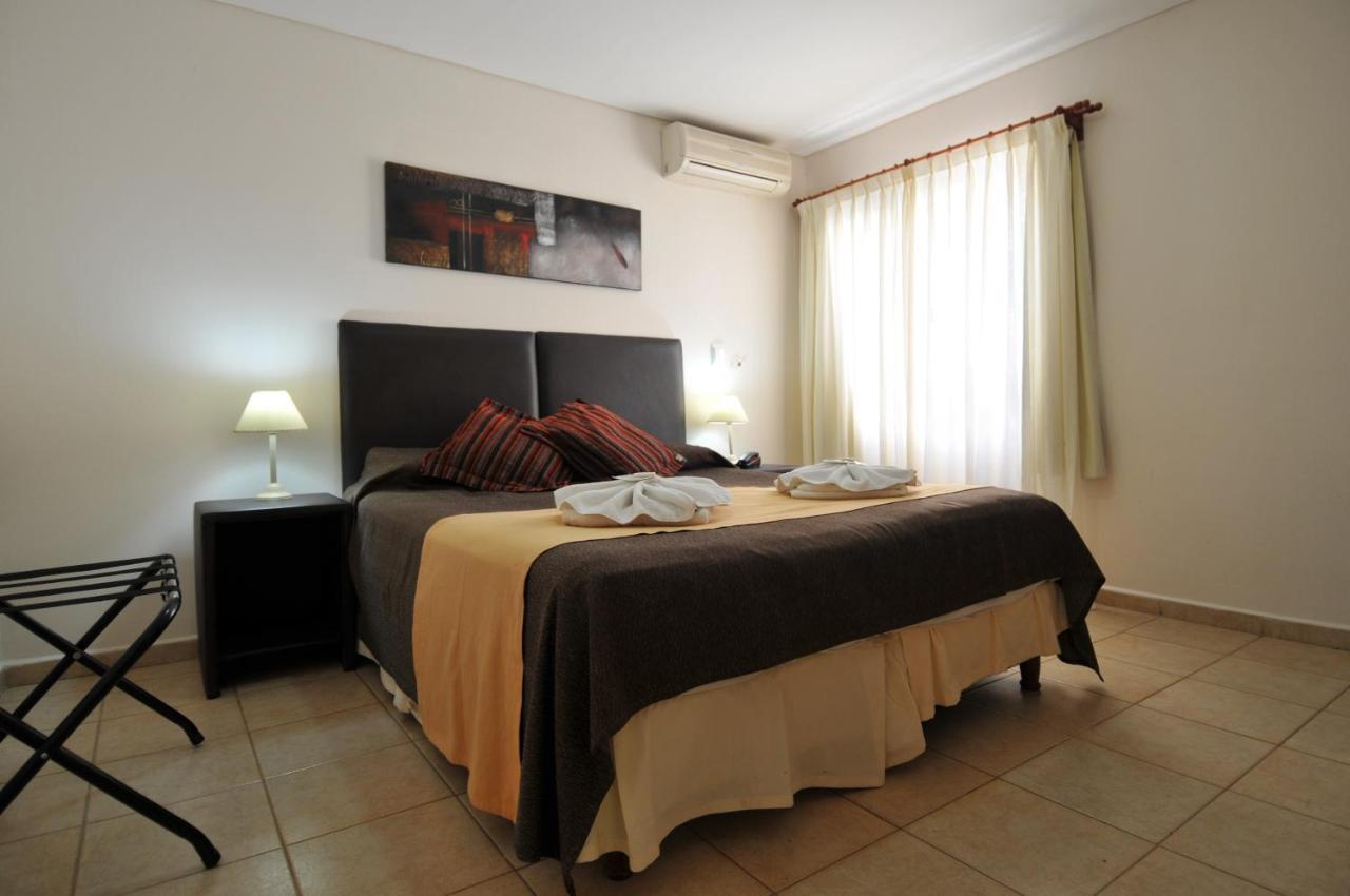 ויז'ה קרלוס פאס Casa Nostra Hotel מראה חיצוני תמונה