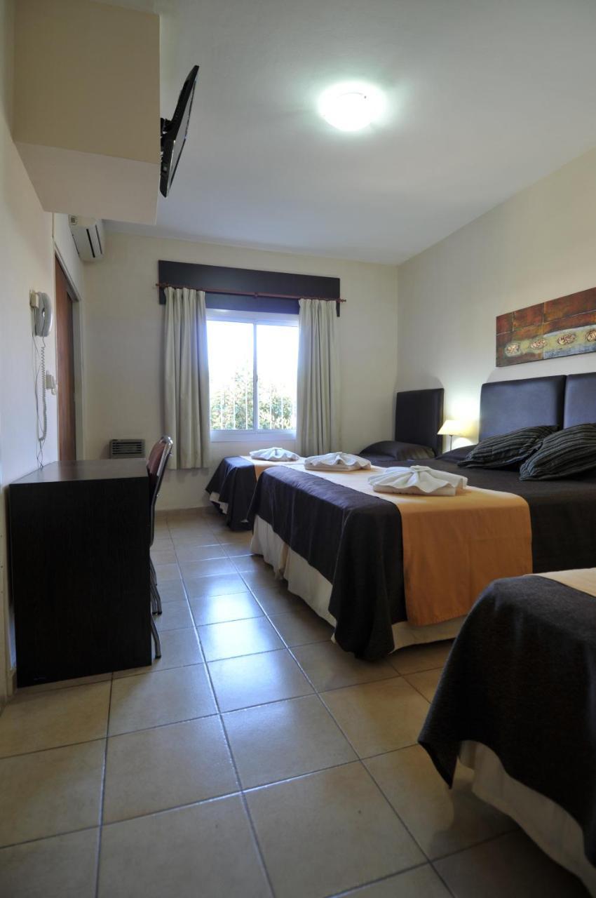 ויז'ה קרלוס פאס Casa Nostra Hotel מראה חיצוני תמונה