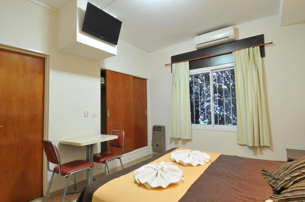 ויז'ה קרלוס פאס Casa Nostra Hotel מראה חיצוני תמונה